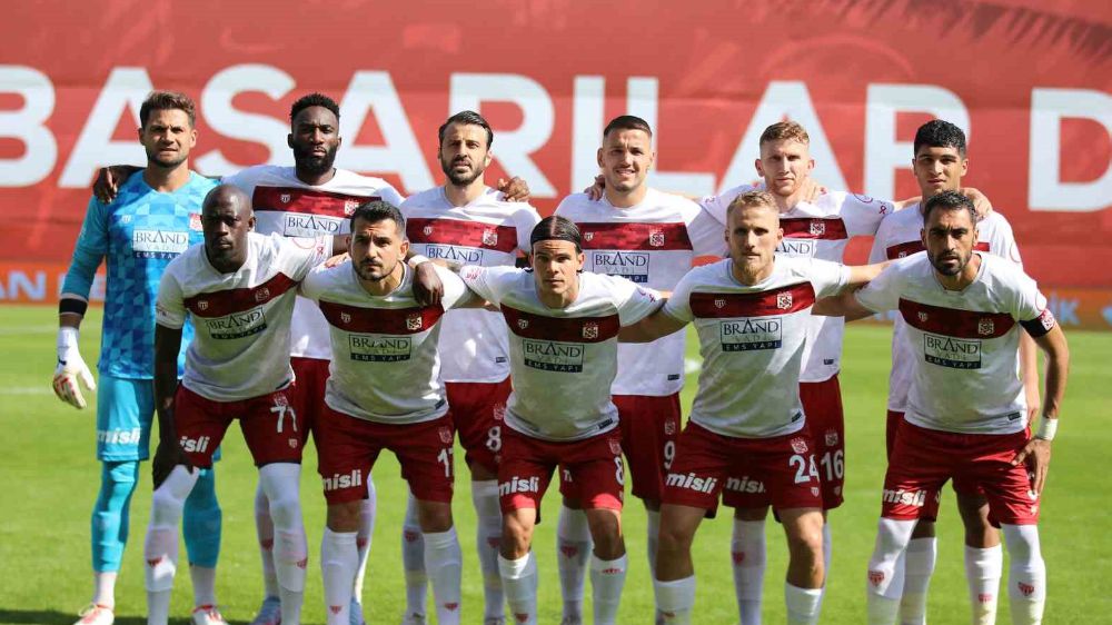 Sivasspor’da  2 futbolcu ceza sınırında