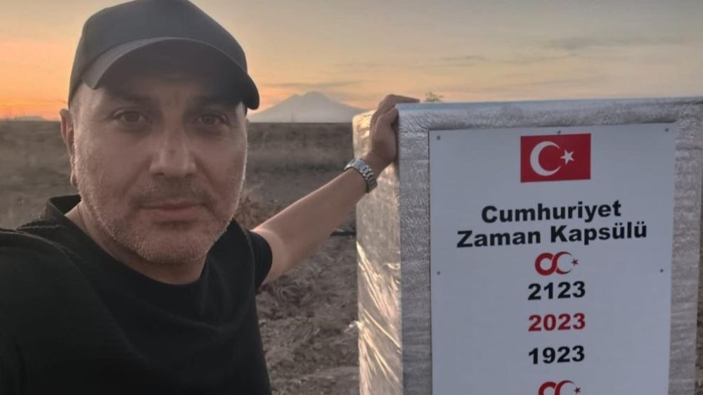 Tomarza’da Cumhuriyet’in 200. yılında açılacak zaman kapsülü gömüldü