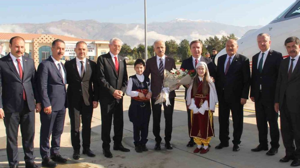 Ulaştırma ve Altyapı Bakanı Uraloğlu, Erzincan ziyaretinde