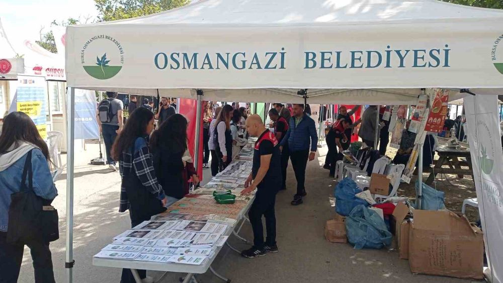 Üniversite öğrencilerine geri dönüşümün önemini hakkında bilgi verildi