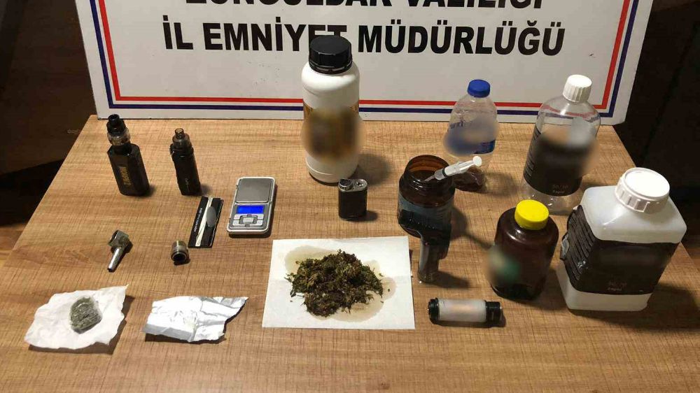 Uyuşturucu operasyonunda 2 kilo yasaklı madde 3 tutuklu