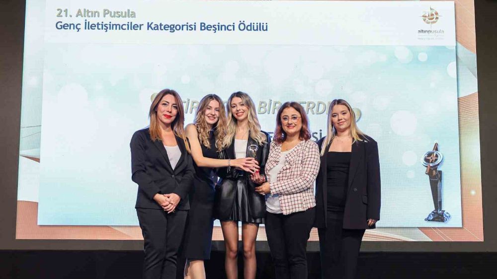 Yaşar Üniversitesi yine Altın Pusula Ödülünü kazandı