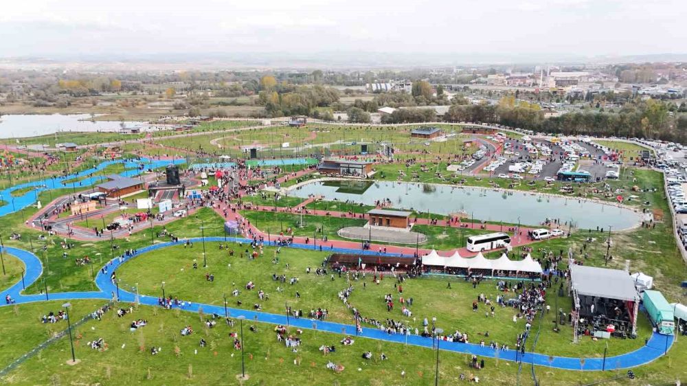 Yedigöller 100. Yıl Kültür Parkı hizmete açıldı 