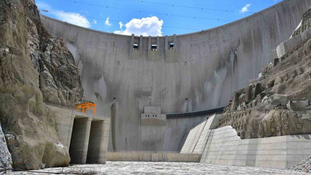 Yusufeli Barajı’nda elektrik üretimi için  son günler