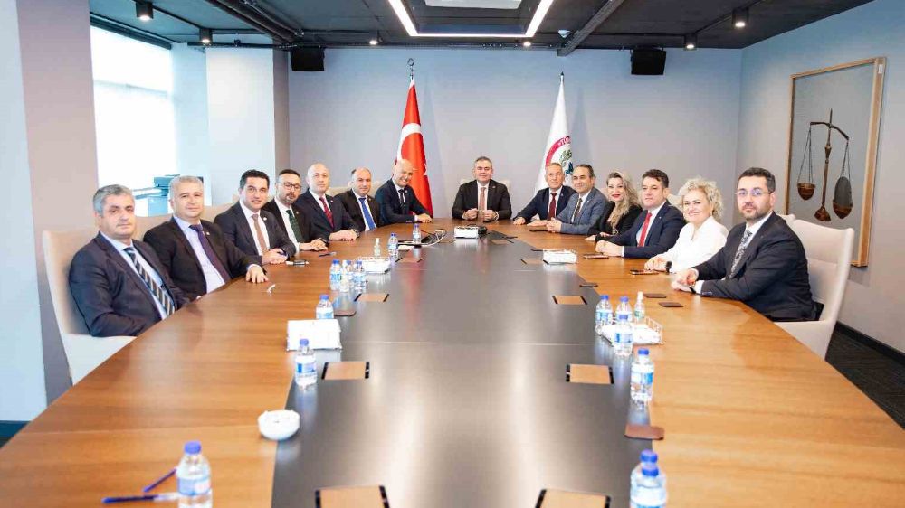 Abdullah Caner  Güven Türk Eczacıları Birliği merkez heyeti üyesi oldu