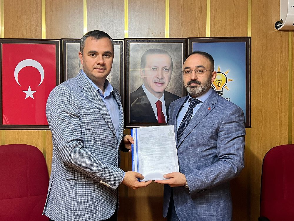 Ahmet Altundaş, Bucak'ta aday adaylık başvurusunu yaptı