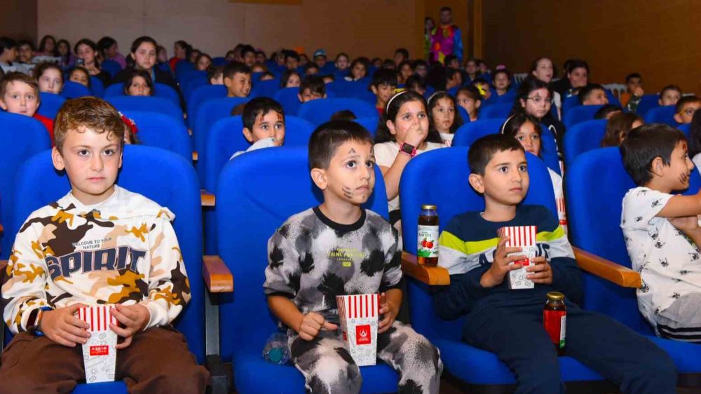 Altınordu’da çocukların yüzleri sinema günlerinde güldü