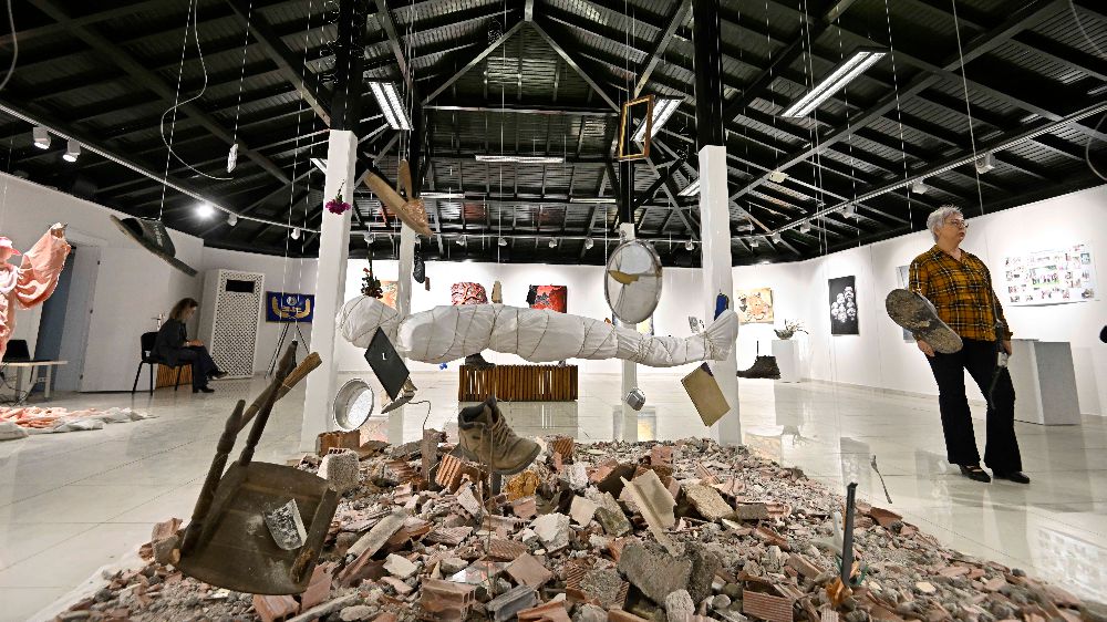 Antalya 'da depremi sanatla anlattılar