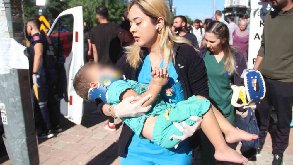Antalya'da korkunç kaza; 5'i çocuk 6 kişi yaralı 