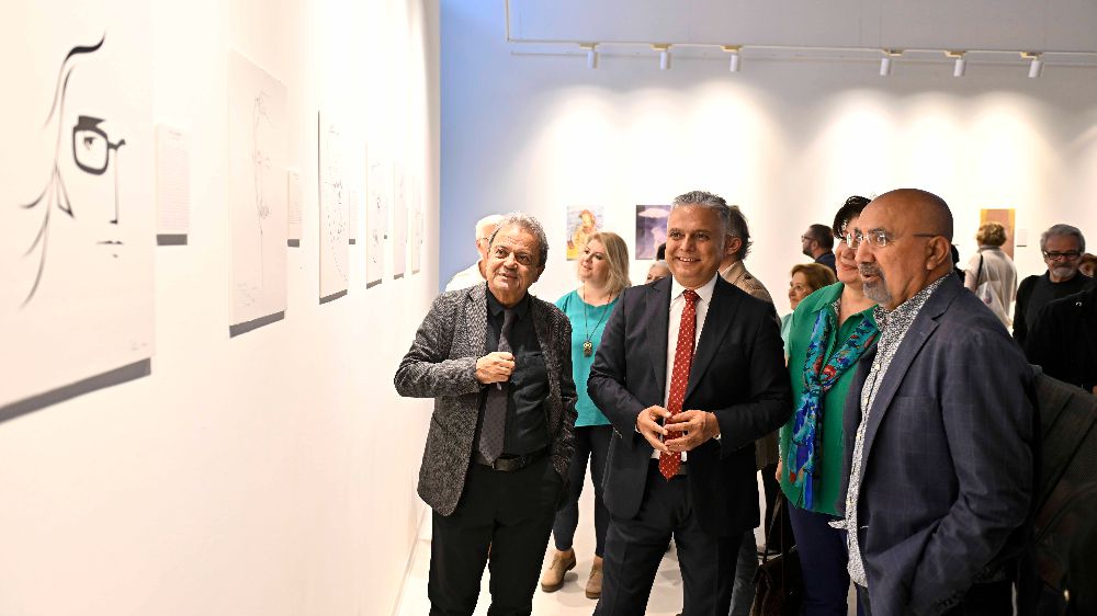 Antalya Edebiyat Günleri, Sanat İnsanları sergisiyle başladı