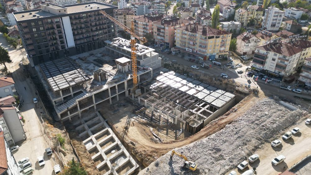 Antalya Elmalı Yeni Kent Meydanı Projesi Çok Yakında Tamamlanıyor
