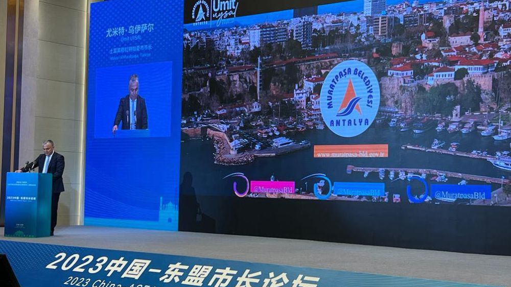 Antalya Muratpaşa  Belediye Başkanı  Ümit Uysal  Çin'de Antalya'yı tanıttı 