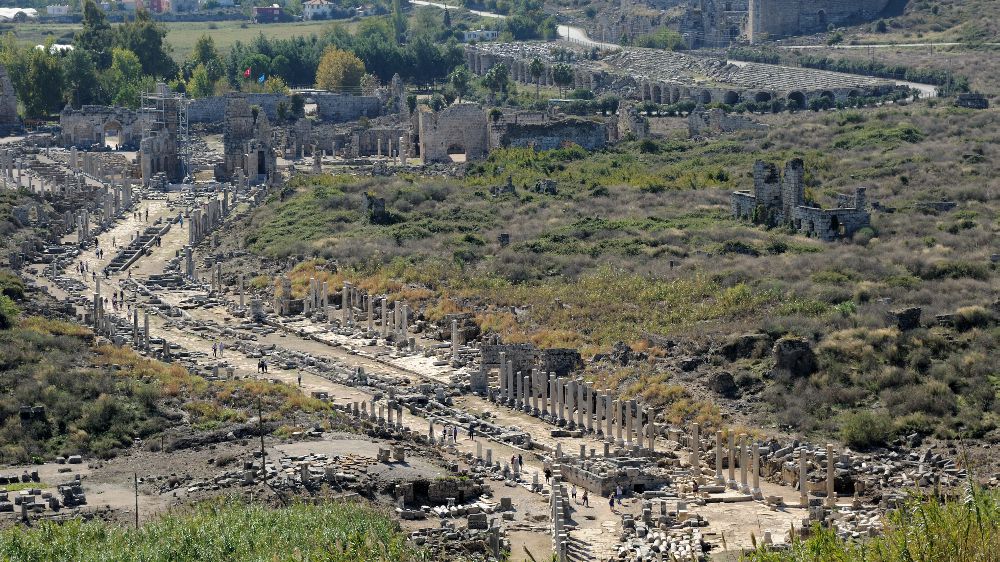 Antalya Perge Antik Kenti: Roma İmparatorluğu'nun İzinde Tarih ve Doğa Harikaları