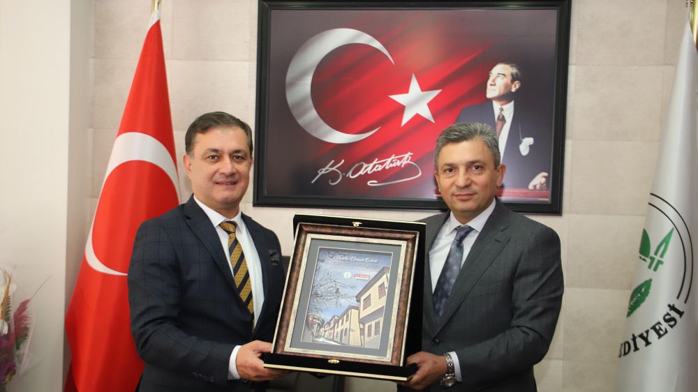 Antalya Valisi  Hulusi Şahin Elmalı Belediye Başkanı Halil Öztürk Ziyaret etti