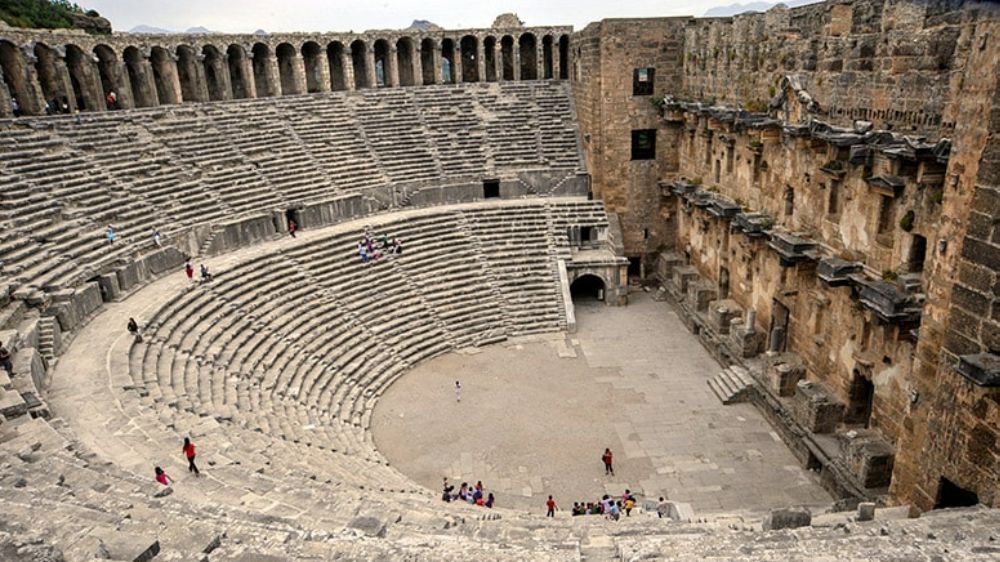 Aspendos Antik Tiyatrosu: Tarihi ve Estetik Mucize