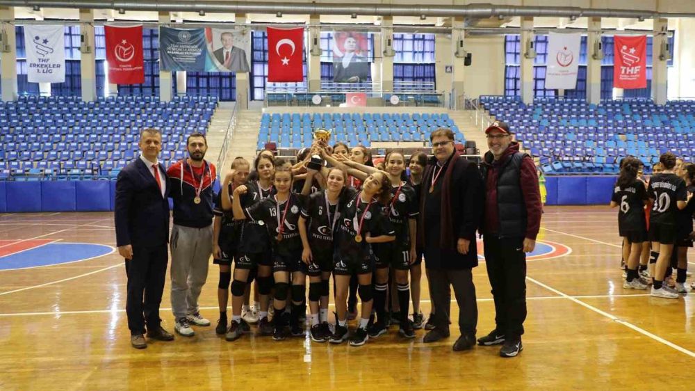 Aydın’da Okullar Arası Hentbol Turnuvası tamamlandı