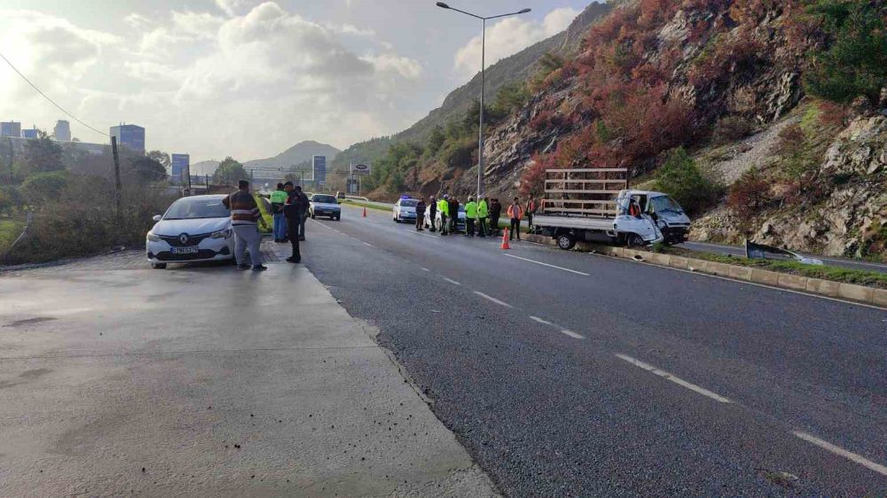 Aydın Söke'de zincirleme trafik kazası: 1 yaralı