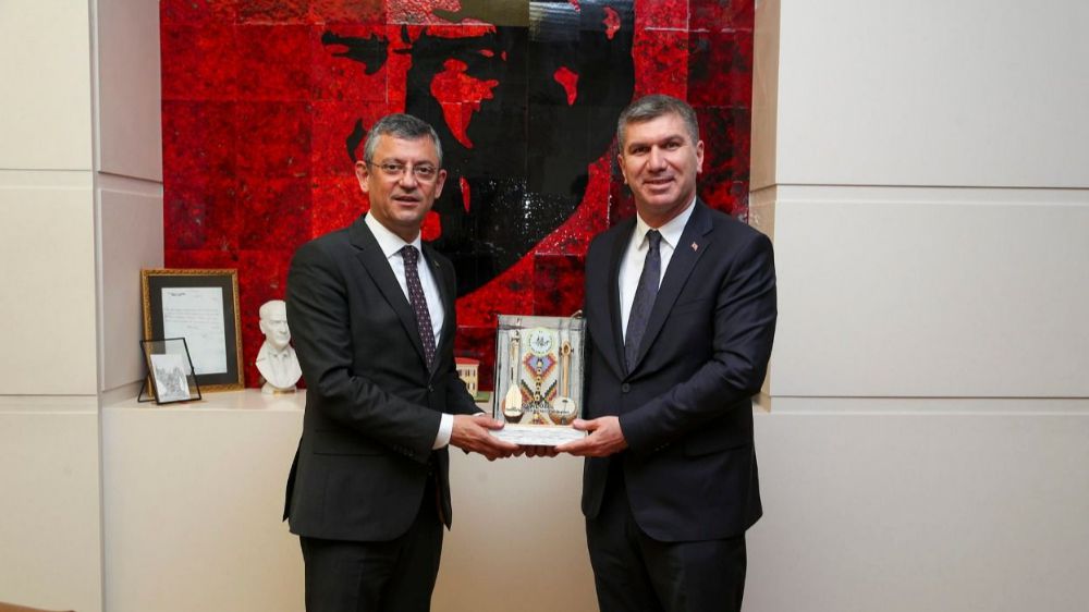 Belediye Başkanı Ercengiz' den Özgür Özel' e ziyaret