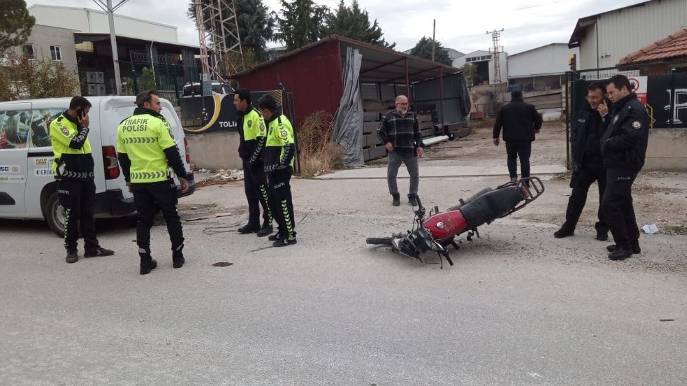 Burdur'da kaza, alkollü sürücü ortalığı karıştırdı