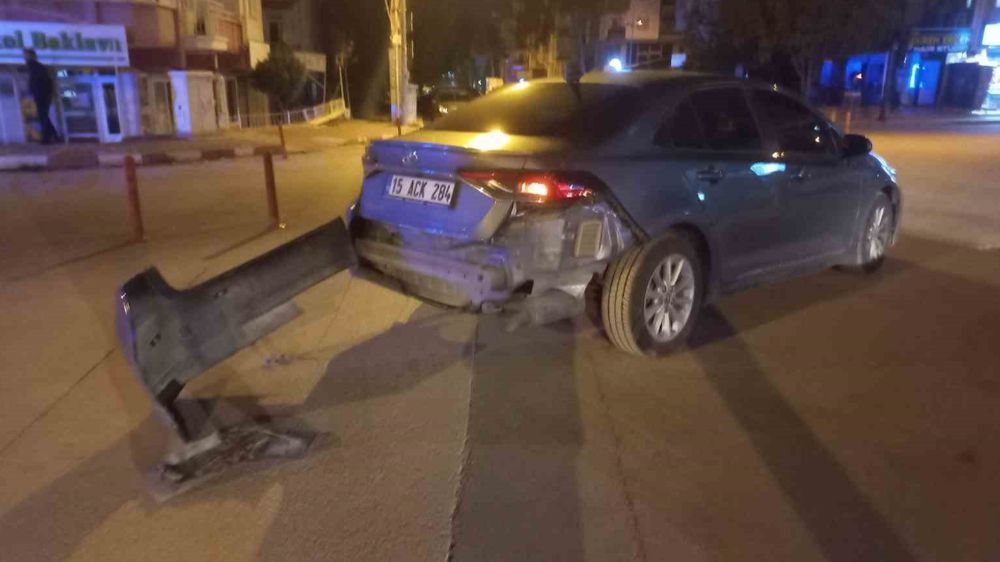Burdur’da motosiklet ile otomobilin karıştığı kazada 1 kişi yaralandı