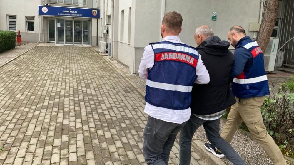 Bursa jandarması yaptığı operasyonla 102 şüpheliyi yakaladı