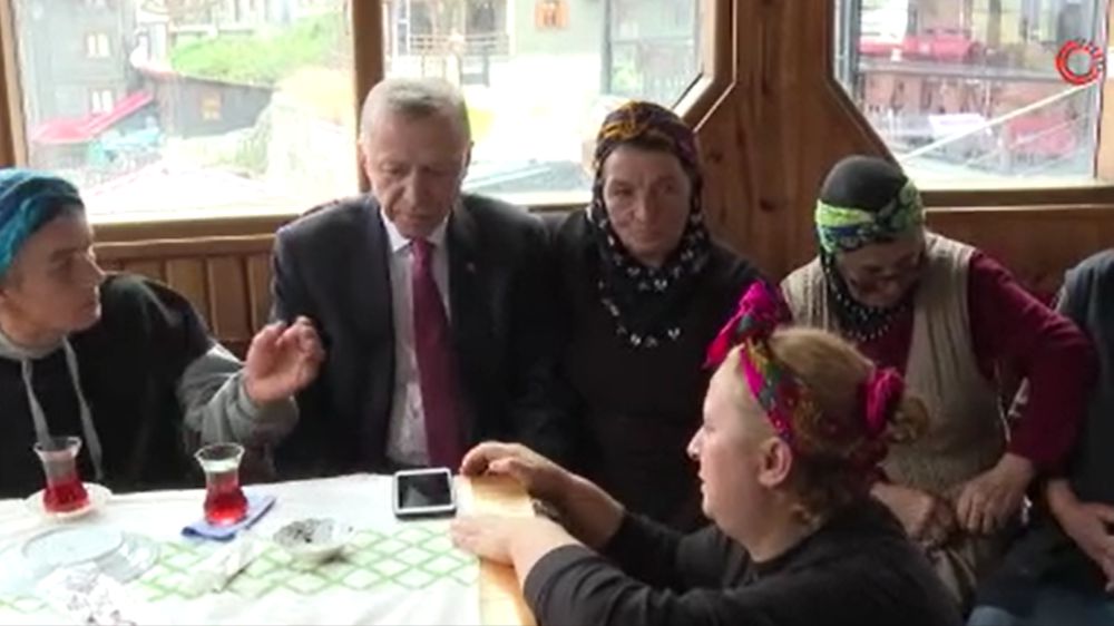 Cumhurbaşkanı Erdoğan, Ayder yaylasında vatandaşlarla buluştu 