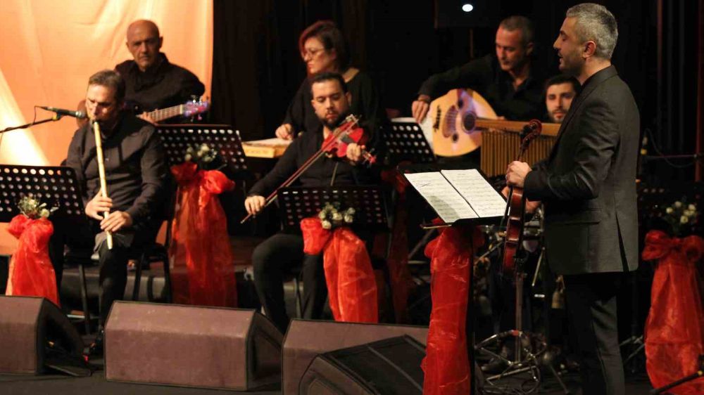 Cumhuriyetin 100’ncü yılına özel Türk Musikisi konseri düzenlendi