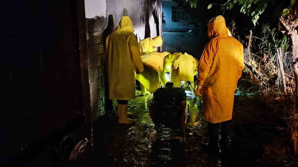 Diyarbakır’da sağanak nedeniyle çok sayıda evi su bastı 