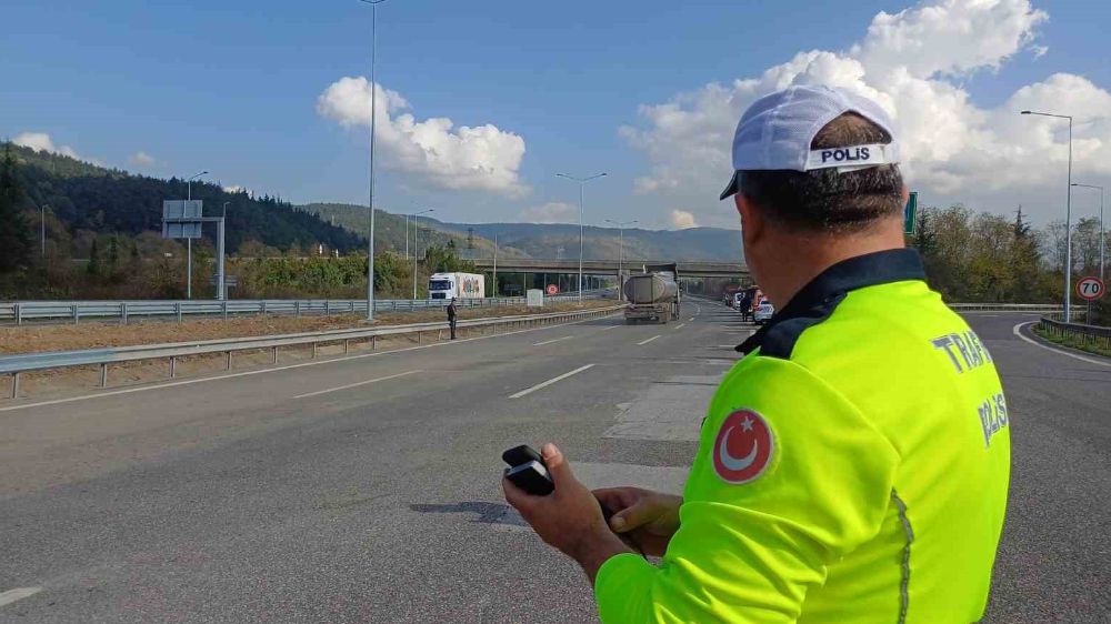 Düzce Anadolu Otoyolu Bolu Dağı geçişi trafiğe açıldı