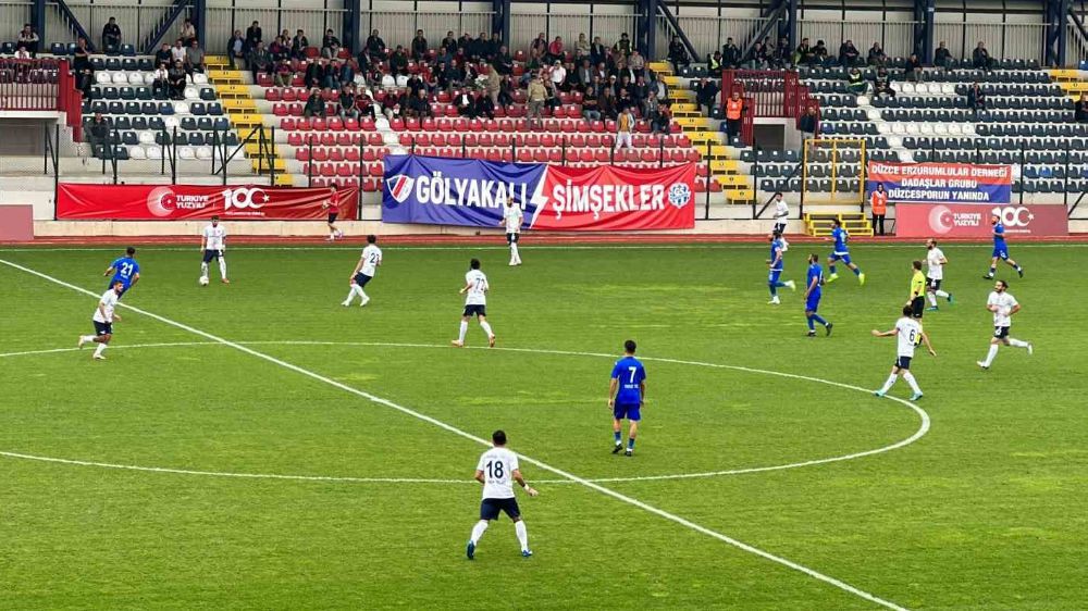 Düzcespor: 3 - Kuşadasıspor: 1