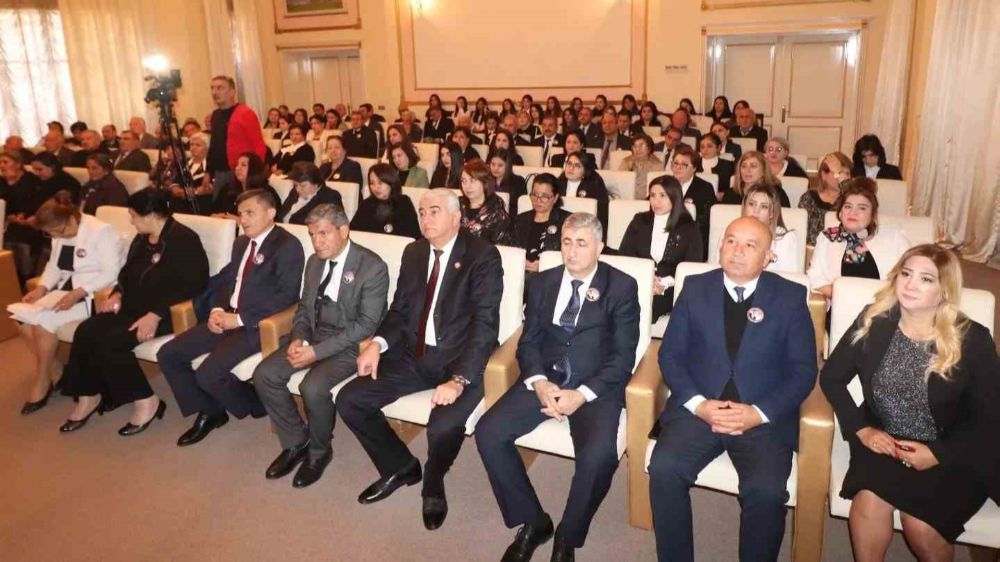 EBYÜ ortaklığında ‘Haydar Aliyev Çağdaş Azerbaycan Cumhuriyeti’nin Banisidir’ uluslararası konferans düzenlendi