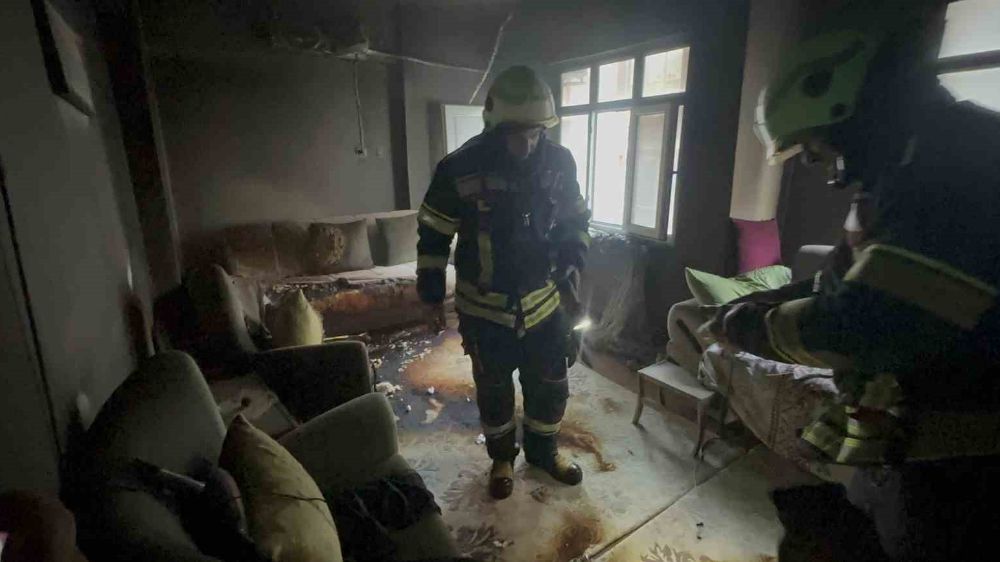 Elazığ'da ev yangını paniğe neden oldu