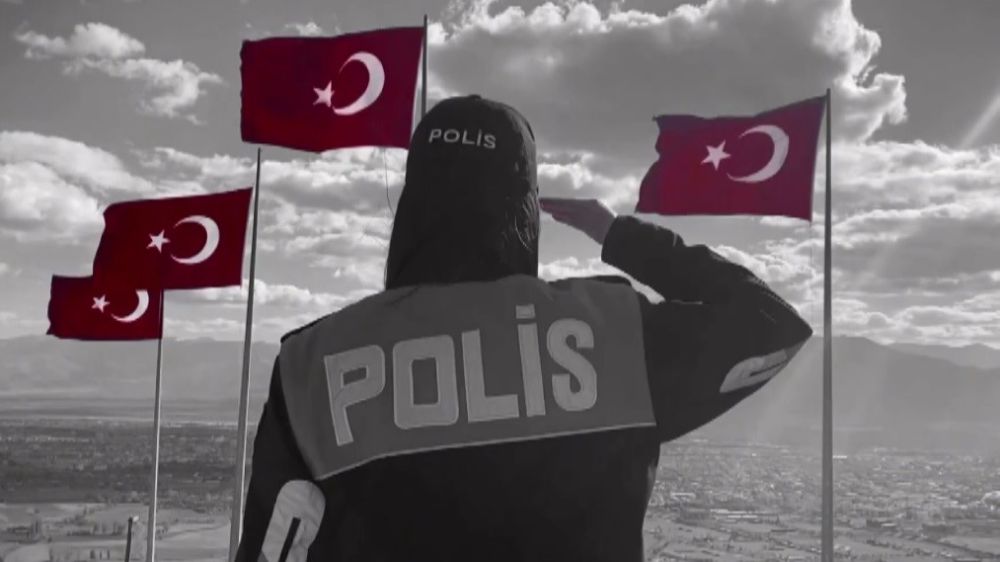 Erzincan Emniyet Müdürlüğünden 10 Kasım da anlamlı video