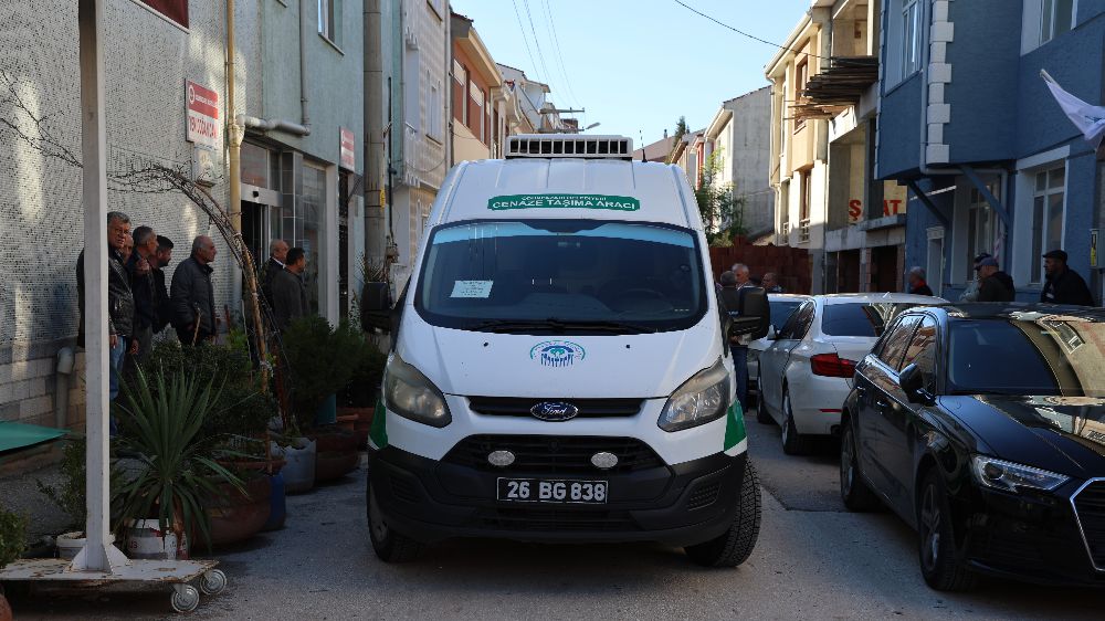Eskişehir'de kazada hayatını kaybeden baba ve kızı son yolculuğuna uğurlandı