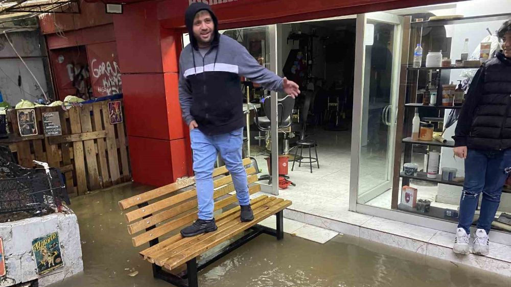 İstanbul’da olumsuz hava şartları insanları etkiledi 