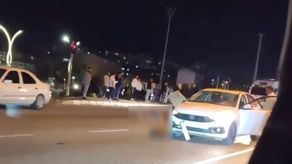 İzmir’de trafik kazası; otomobilin çarptığı kadın hayatını kaybetti