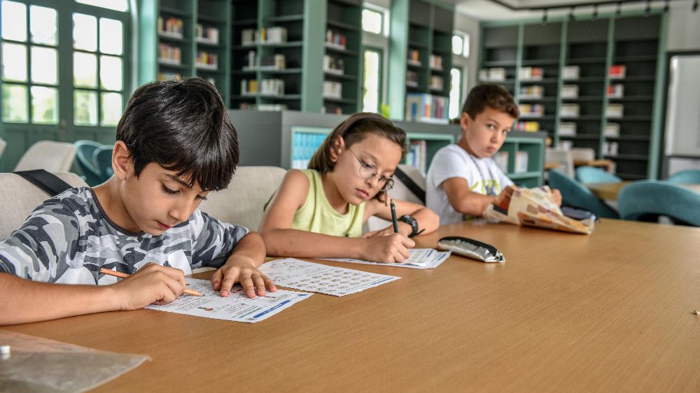 Kepez’in kütüphanelerini öğrencilerden yoğun ilgi 