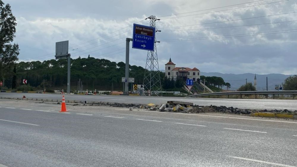  Koçarlı kavşağı trafiğe kapatıldı