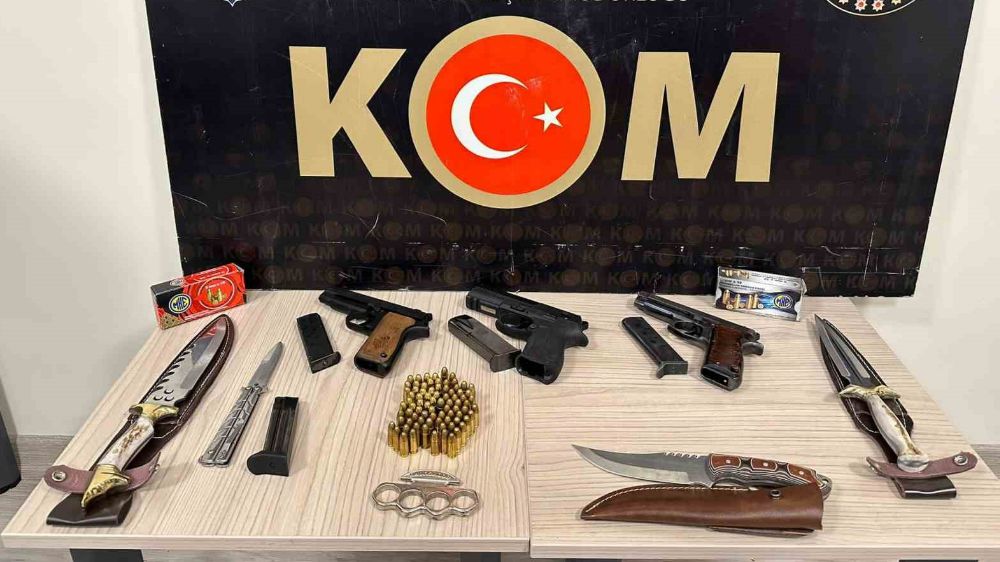 KOM' dan silah kaçakçılığı operasyonu : 4 gözaltı