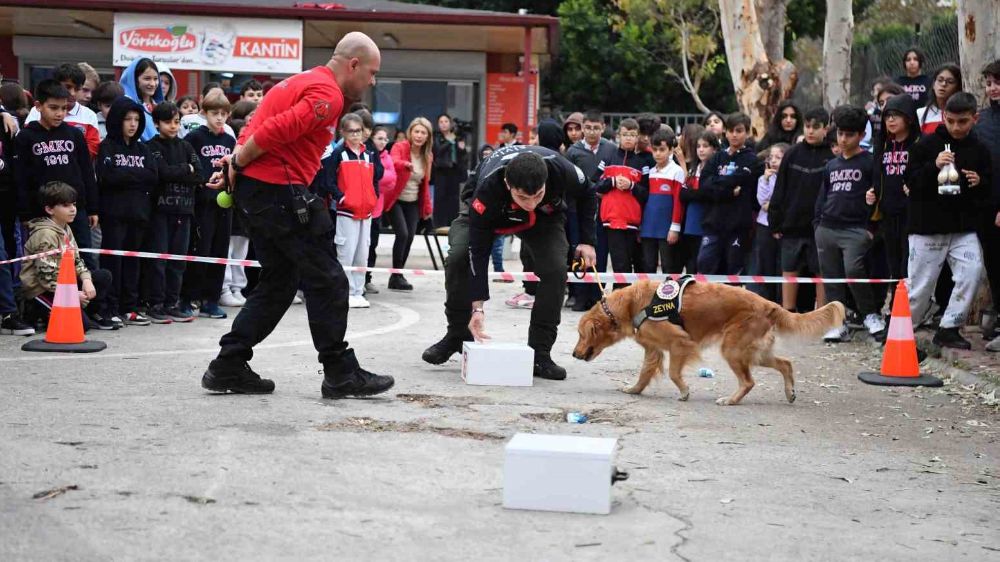 Konyaaltı Belediyesi Sivil Savunma: Gazi Mustafa Kemal İlkokulu'nda Afet Eğitimi ve Tatbikat