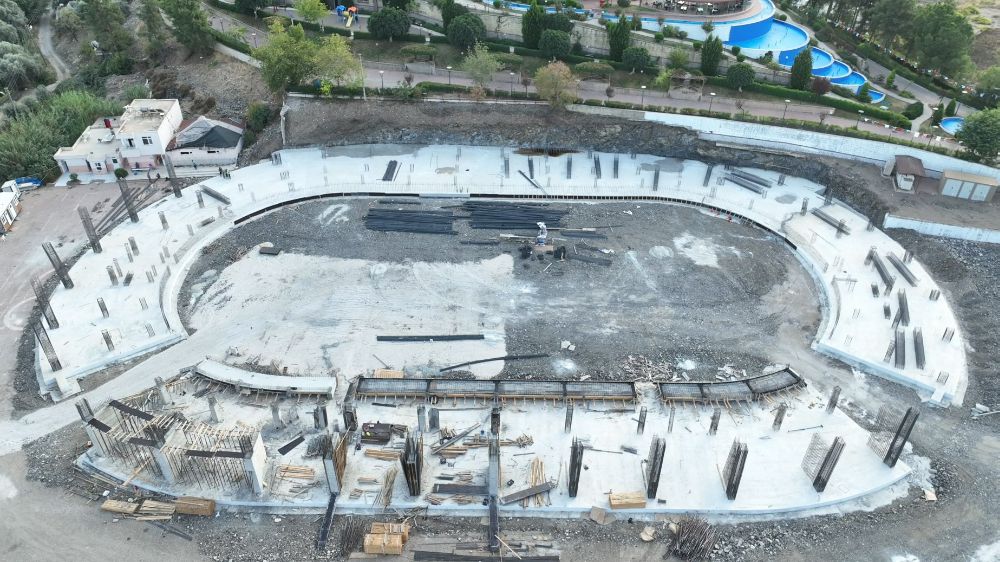 Kumluca Atatürk Stadyumu'nun temel imalatları tamamlandı