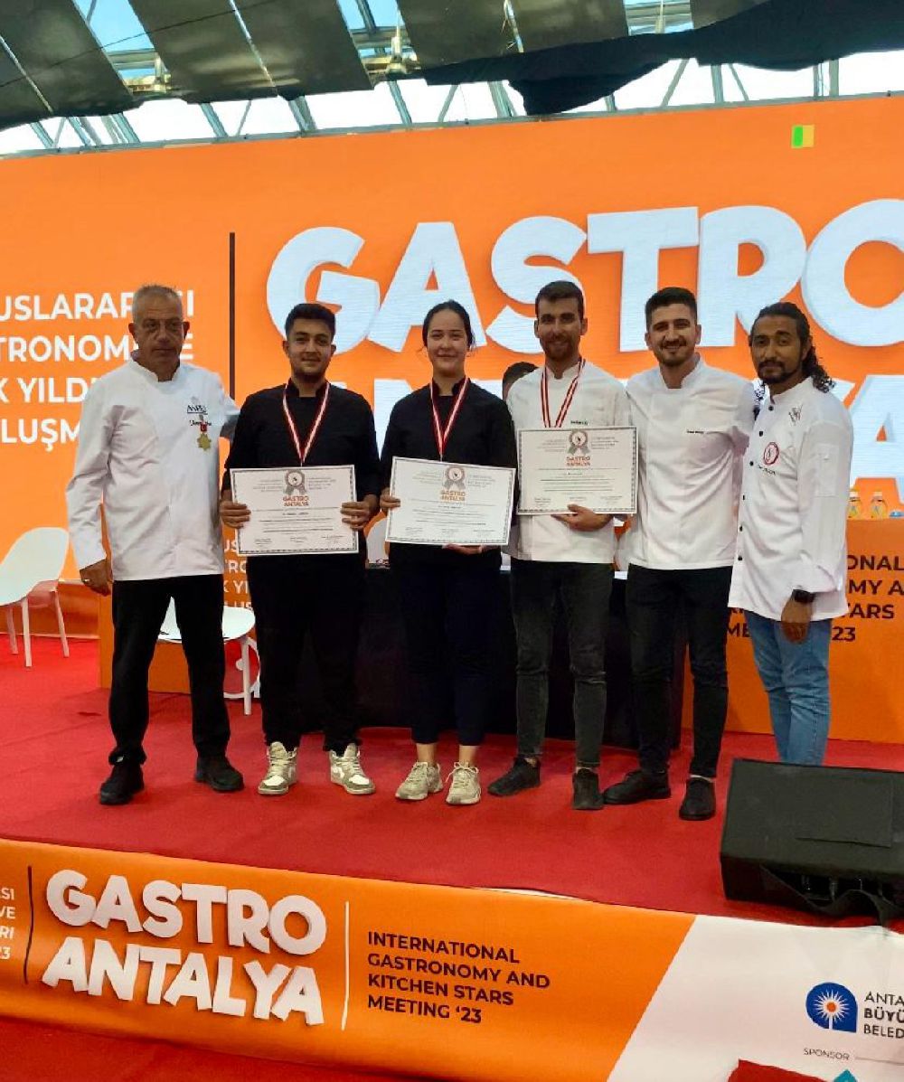 MAKÜ'lü öğrenciler Gastro Antalya'da! Madalyaları getirdiler