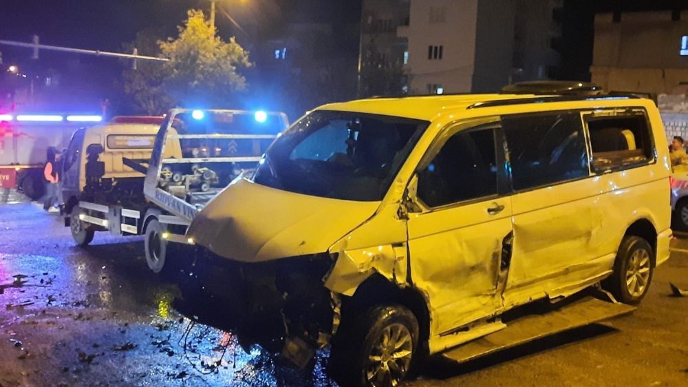 Mardin’de feci kaza: 2’si ağır 6 yaralı