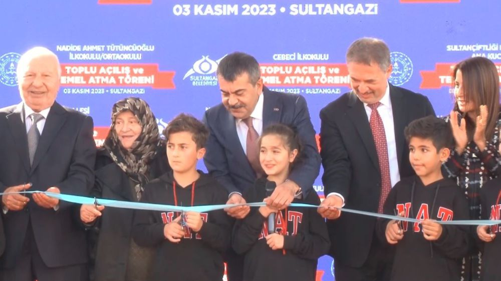 Milli Eğitim Bakanı Tekin Sultangazi’de okul açılışını yaptı 