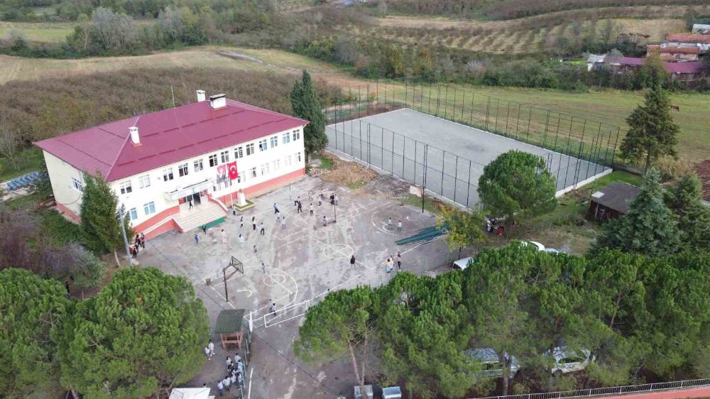 Samsun Tekkeköy Belediyesi gençlere yeni spor alanları kazandırıyor