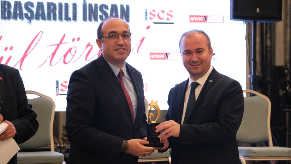 Sandıklı Belediye Başkanı Dr. Mustafa Çöl'e !00 .Yıl Ödülü 