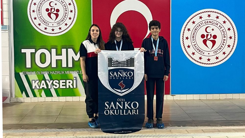 SANKO Okulları öğrencileri Türkiye Yüzme Şampiyonasına katıldı 