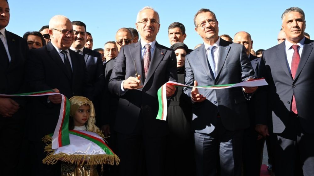 Ulaştırma ve Altyapı Bakanı Uraloğlu Cezayir’de fuara katıldı 