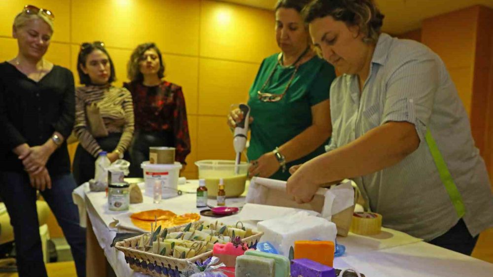  Vatandaşlara ‘Tıbbı ve Aromatik Bitkilerle Sabun Yapımı’ eğitimi verildi 