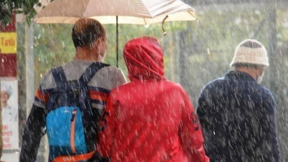 Vatandaşların dikkatine; Meteorolojiden kuvvetli sağanak yağış uyarısı